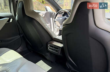 Лифтбек Tesla Model S 2016 в 