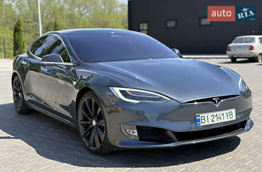 Ліфтбек Tesla Model S 2017 в Кременчуці
