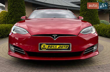 Лифтбек Tesla Model S 2016 в 