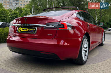 Лифтбек Tesla Model S 2016 в 