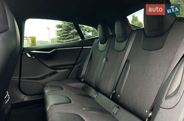Лифтбек Tesla Model S 2016 в 