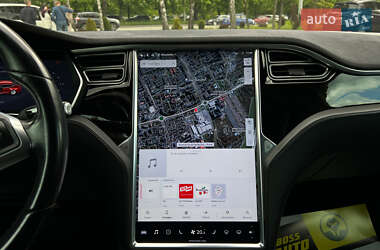Лифтбек Tesla Model S 2016 в 