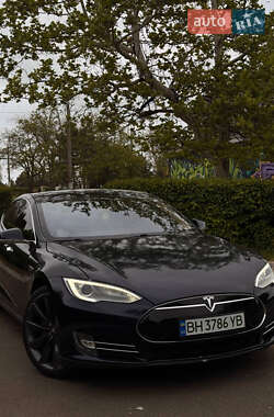 Лифтбек Tesla Model S 2013 в 