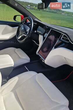 Лифтбек Tesla Model S 2017 в Киеве