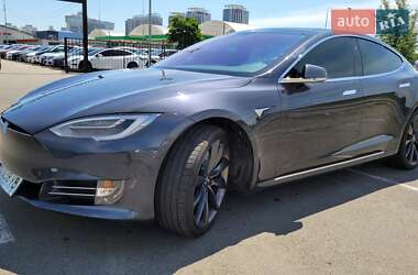 Лифтбек Tesla Model S 2017 в 