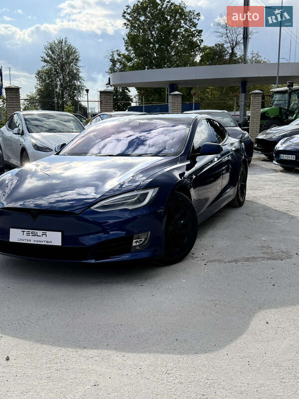 Лифтбек Tesla Model S 2019 в Виннице