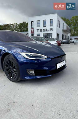 Лифтбек Tesla Model S 2019 в 