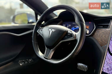 Лифтбек Tesla Model S 2019 в 