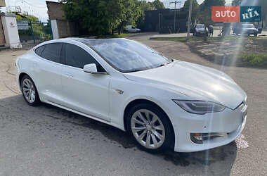 Ліфтбек Tesla Model S 2016 в 