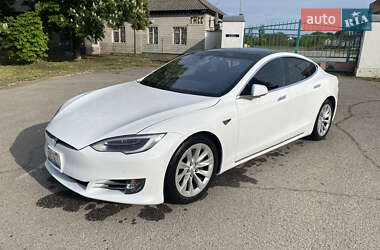 Ліфтбек Tesla Model S 2016 в 
