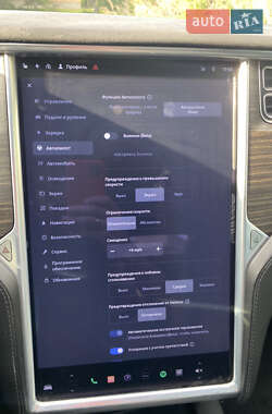 Ліфтбек Tesla Model S 2016 в 