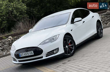 Ліфтбек Tesla Model S 2014 в Івано-Франківську