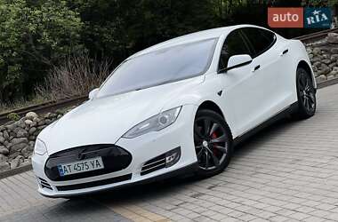 Лифтбек Tesla Model S 2014 в 