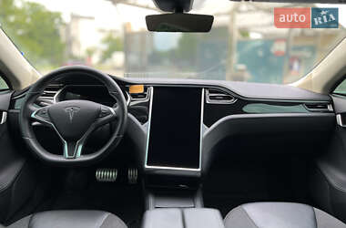 Лифтбек Tesla Model S 2014 в 
