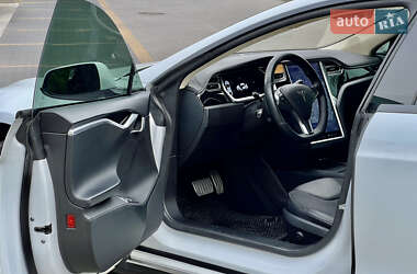 Лифтбек Tesla Model S 2014 в 