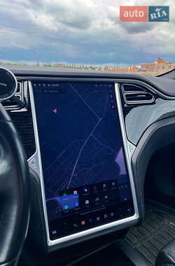Лифтбек Tesla Model S 2017 в 