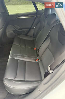 Лифтбек Tesla Model S 2021 в 