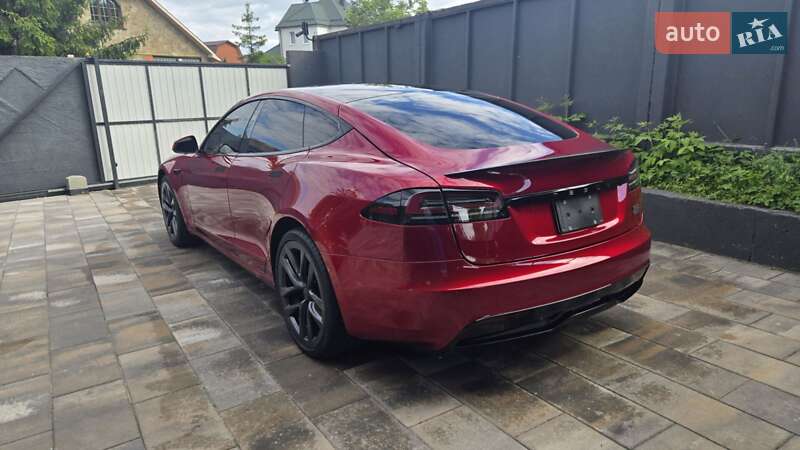 Лифтбек Tesla Model S 2023 в Киеве
