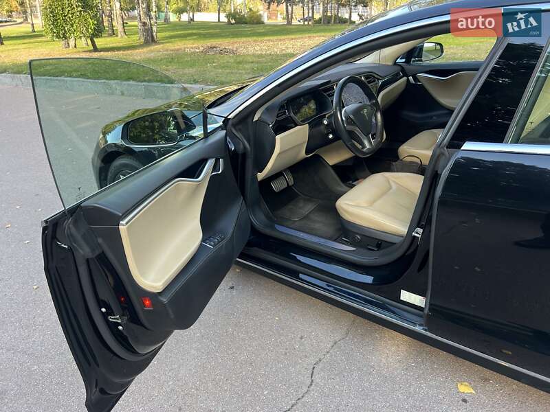 Лифтбек Tesla Model S 2015 в Житомире фото 20 Лифтбек Tesla Model S 2015 в Житомире
