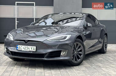 Ліфтбек Tesla Model S 2017 в Луцьку