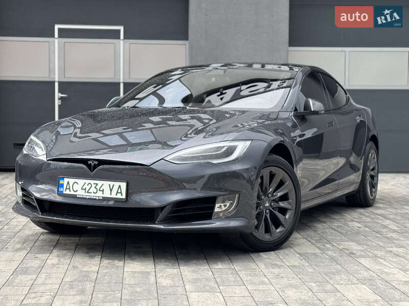Tesla Model S 2017