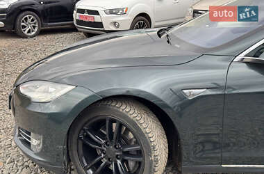 Лифтбек Tesla Model S 2014 в 