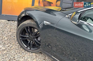 Лифтбек Tesla Model S 2014 в 