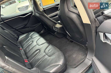Лифтбек Tesla Model S 2014 в 