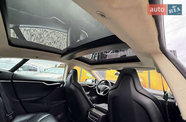 Лифтбек Tesla Model S 2014 в 
