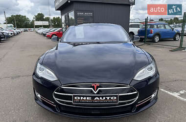 Лифтбек Tesla Model S 2015 в 