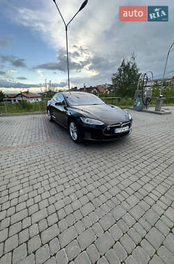 Ліфтбек Tesla Model S 2015 в Івано-Франківську