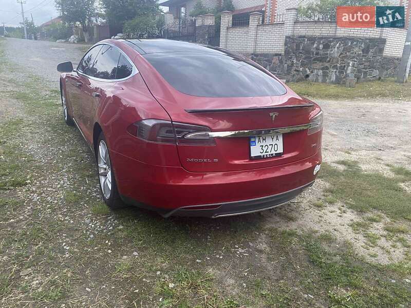 Лифтбек Tesla Model S 2014 в Житомире