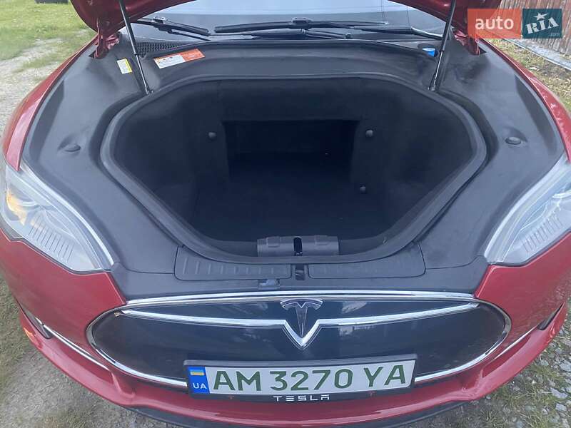 Лифтбек Tesla Model S 2014 в Житомире