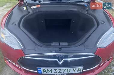 Лифтбек Tesla Model S 2014 в 