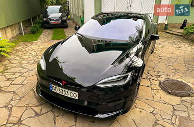 Лифтбек Tesla Model S 2015 в 