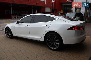 Лифтбек Tesla Model S 2016 в 