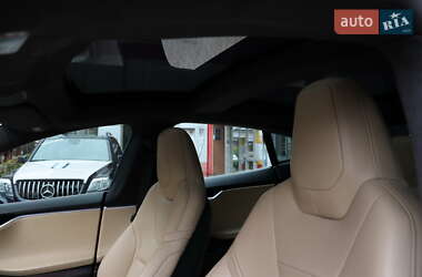 Лифтбек Tesla Model S 2016 в 