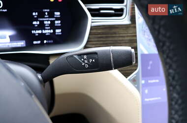 Лифтбек Tesla Model S 2016 в 