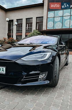 Лифтбек Tesla Model S 2018 в 