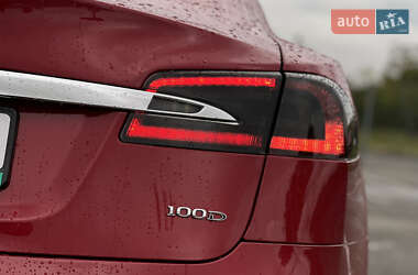 Лифтбек Tesla Model S 2019 в 
