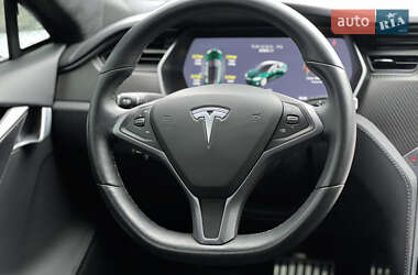 Лифтбек Tesla Model S 2019 в 