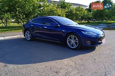 Лифтбек Tesla Model S 2016 в 