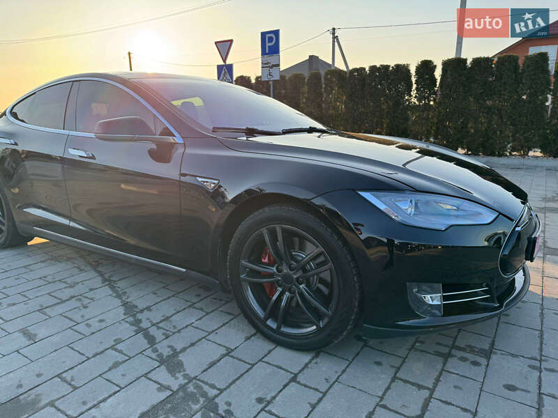 Ліфтбек Tesla Model S 2013 в Луцьку