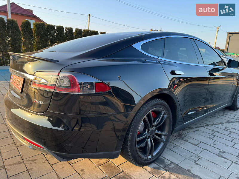 Ліфтбек Tesla Model S 2013 в Луцьку