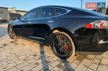 Лифтбек Tesla Model S 2013 в 