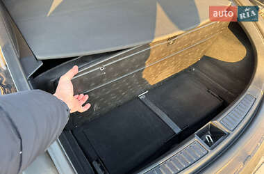 Лифтбек Tesla Model S 2013 в 