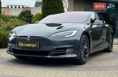 Лифтбек Tesla Model S 2019 в 