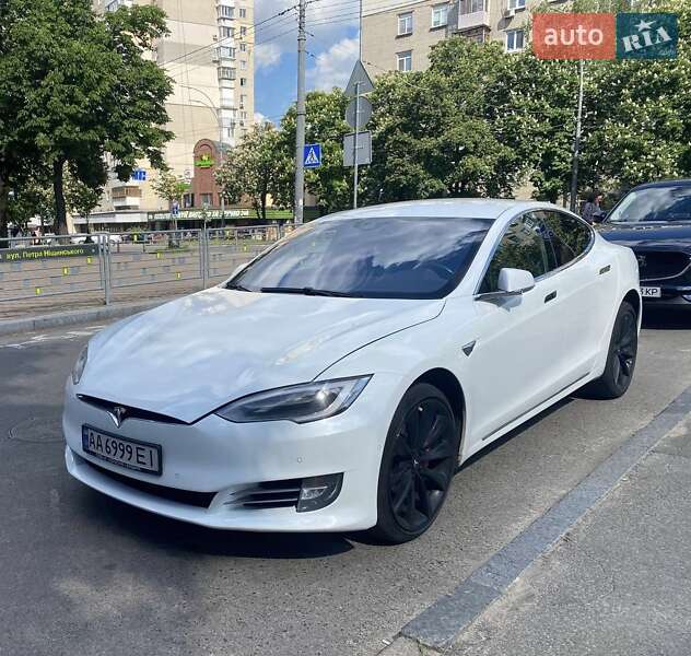 Tesla Model S 2016