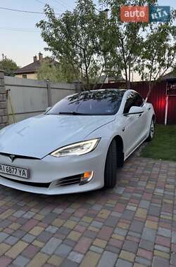 Лифтбек Tesla Model S 2017 в 