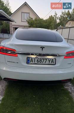 Лифтбек Tesla Model S 2017 в 